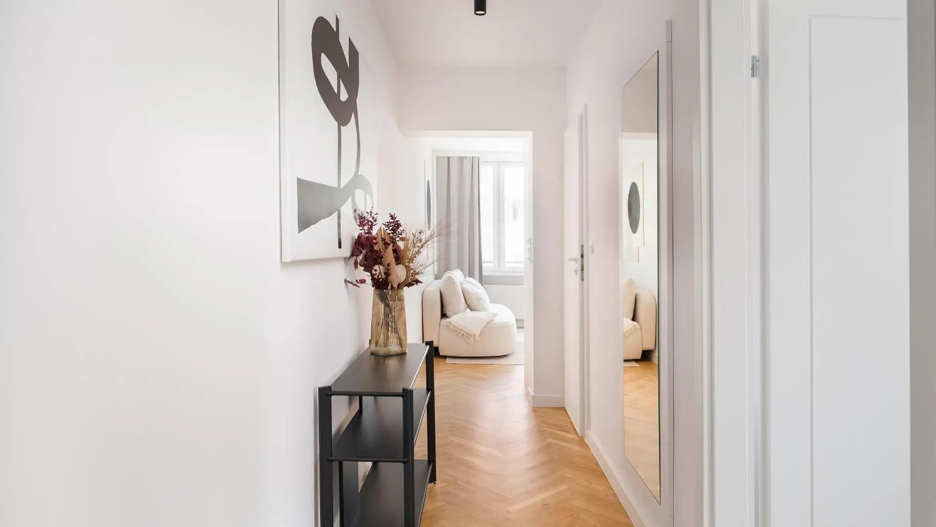 Krasinski Garden Superior Apartment Warsaw Poland
